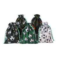 Nouvelle conception : Sacs à cordon en polyester imprimés football, pochettes cadeaux sur le thème du football pour les fêtes sportives