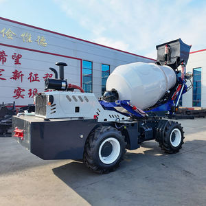 Camión Mezclador de Concreto Autocargable Azul de 5m³ con Radio de Giro Corto, Mezcladora Móvil para Trabajos de Ingeniería - Product Image 3