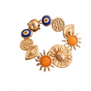 Bracelet à breloques en alliage plaqué or, motif œil de soleil, style bohème, bijou tendance unisexe - Product Image 1
