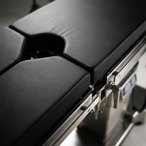 Mesa Quirúrgica Radiotranslúcida Completa de Keling Medical para Acceso de Imágenes de 360 Grados Durante Intervenciones Cardiovasculares - Product Image 6