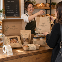Kit d'emballage personnalisé pour boulangerie avec logo, comprenant boîte à pâtisserie, sac en papier, pochette verticale, porte-gobelet, plateau alimentaire, rouleau d'étiquettes – Fournisseur OEM