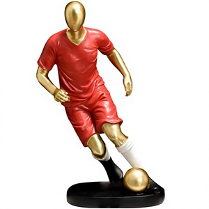 Figurine <span class=keywords><strong>de</strong></span> joueur <span class=keywords><strong>de</strong></span> <span class=keywords><strong>football</strong></span> en résine peinte à la main, ornement sportif moderne, statue <span class=keywords><strong>de</strong></span> <span class=keywords><strong>football</strong></span> pour la décoration <span class=keywords><strong>de</strong></span> la maison, <span class=keywords><strong>du</strong></span> bureau ou <span class=keywords><strong>du</strong></span> bureau à domicile - Product Image 1