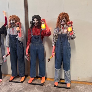 Figurine animatronique statique de tueur sous la pluie, lanterne effrayante, accessoire de zombie sanglant, pour maison hantée intérieure, centre commercial, étanche - Product Image 3
