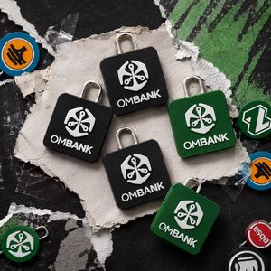 Tirettes de fermeture éclair en silicone Qiangxin, logo personnalisé en résine époxy, accessoires streetwear tendance en caoutchouc souple moulé par injection PVC - Product Image 2