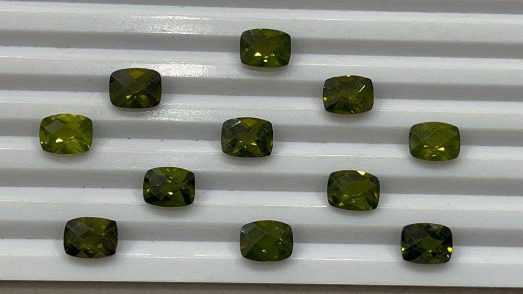 สีเขียว