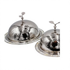 Juego de 2 mantequilleras redondas hechas a mano de acero inoxidable martillado color plata con tapa de diseño. - Product Image 1