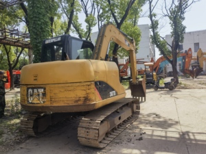 Excavadora Mini Usada Cat 307D de 7 Toneladas, Caterpillar 305c 305.5e 305sr 306D 306e2 307D, Excavadora de Orugas para Movimiento de Tierras en Stock - Product Image 4