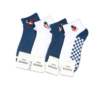 Manufacturer Direct Sale New Design Happy Socks Novelty Harajuku Style Cartoon Casual Cotton Designer Men Socks