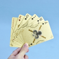 Cartes à jouer en papier plaqué or de haute qualité, logo gravé sur mesure avec étui en papier pour cadeau