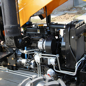 Tracteur 4x4 de 90 CV avec châssis de sécurité et auvent pour le labourage sur terrain ouvert - Product Image 1