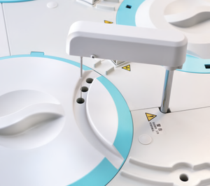 Analyseur de chimie <span class=keywords><strong>Mindray</strong></span> <span class=keywords><strong>BS</strong></span>-430, système de chimie clinique compact et haute fiabilité pour les petits laboratoires à charge de travail moyenne, en stock - Product Image 4