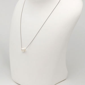 Japanese Trendy Pearl Necklace with Natural Akoya Pendant Simple Design Classic Style for Parties Brass Strand Chain - Product Image 2