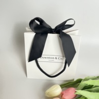 Sacs Cadeaux en Papier Imprimés Personnalisés, Sacs d'Emballage et de Courses de Luxe pour Bijoux, Cosmétiques et Cadeaux avec Logo et Ruban