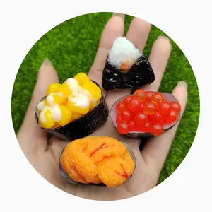 Hot Selling 100 Stks/partij Miniatuur Sushi Food Speelgoed Gemengd Willekeurige Kunstmatige Voedsel Ambachten Voor Keuken Kamer Serviesgoed Pop Huis Decor