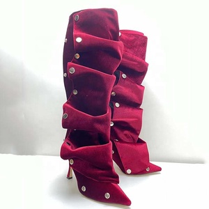 צבעים חדשים מסמרות מתכת נעלי עליון קפלים משוחררות עקבים גבוהים דקים מגפיים ארוכים מגפיים ארוכים לנשים בכושר רחב מגפיים גבוהות לברך - Product Image 2