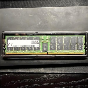 Módulo de Memoria para Servidor de Alto Rendimiento M393A4K40EB3-CWE de 32 GB DDR4 a 3200 Mt/S RDIMM de 14.ª Generación Gen10, Solo Nivel 1, en Stock - Product Image 1