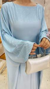 中国制造一个站OEM/ODM纯色缎面蝙蝠翼袖水钻装饰在脖子上迪拜Musselin Abaya - Product Image 4