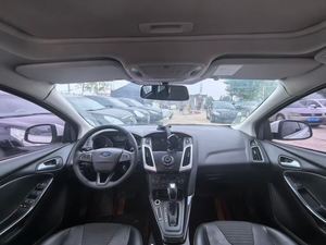 <span class=keywords><strong>Ford</strong></span> <span class=keywords><strong>Focus</strong></span> 1.6 Automatica Bianca Berlina Benzina <span class=keywords><strong>2016</strong></span> - Product Image 4