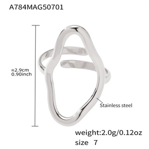 Anillo de Dedo Índice Abierto de Acero Inoxidable Chapado en Oro con Diseño Geométrico Exagerado y Línea Irregular para Mujer - Product Image 4