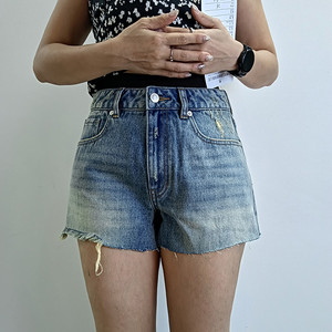 High Quality Customizable Mid Waist Casual Jeans Women OEM Services Pants Denim Fabric Color Vintage Wash Shorts - Product Image 5
