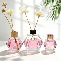 Bouteille en verre carrée de 50 ml, 100 ml, 200 ml pour diffuseur d'aromathérapie, huile parfumée, parfum, avec bouchon à vis et diffuseur à bâtonnets