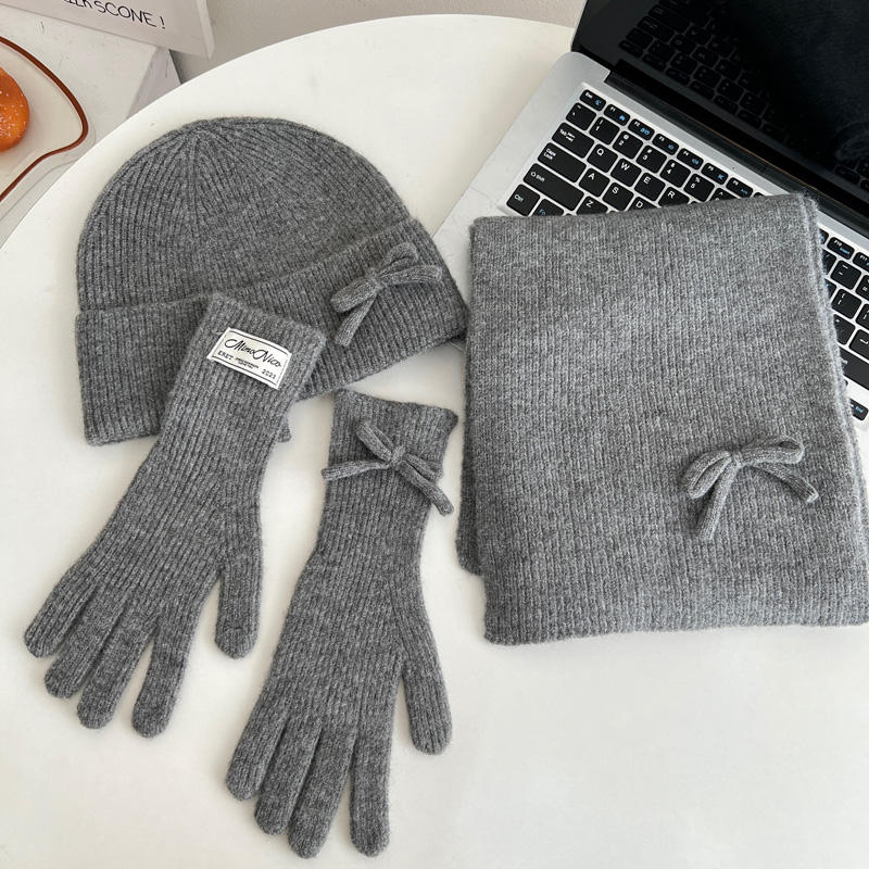 Ensemble trois pièces gris