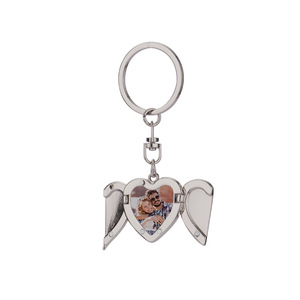 <span class=keywords><strong>Couple</strong></span> amour coeur aile d'ange Sublimation vierge <span class=keywords><strong>Photo</strong></span> personnalisée <span class=keywords><strong>voiture</strong></span> charmante porte-clés ouvert plaqué or cadeau de saint-valentin - Product Image 6