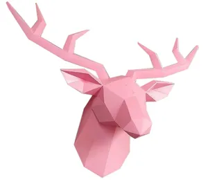 수지 핑크 기하학적 사슴 머리 벽 조각 현대 뿔 동상. 홈 아트 벽 걸이 장식