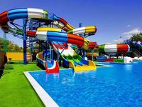 Parc aquatique extérieur, grande piscine en fibre de verre, toboggans aquatiques, jeux aquatiques pour adultes, toboggan en spirale