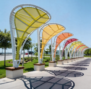 Pergola Moderna Minimalista in Metallo Curvo, Tettoia Artistica Personalizzata con Illuminazione Lineare per Piazze - Product Image 4