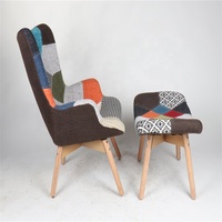Chaise longue moderne au design italien chaise de détente pour chambre à coucher salon chaise avec pouf