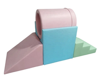 Pastel Nude Gris Blanc Équipement d'intérieur Escaliers circulaires Toboggan Équipement de jeu doux pour enfants Jeu doux pour enfant Fête d'anniversaire