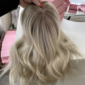 <span class=keywords><strong>Postiche</strong></span> en <span class=keywords><strong>cheveux</strong></span> humains vierges européens à 100%, mèches blondes et brunes, base en soie, toupet à base en soie noué à la main pour les femmes souffrant de perte de <span class=keywords><strong>cheveux</strong></span> - Product Image 3