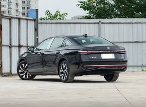 2025龙辉版pa-ssat Pro 300TSI中型1.5T 160Hp汽油车左转向新能源汽车全新发布 - Product Image 5