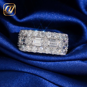 Anillo de Diamantes Cultivados en Laboratorio, Ancho y Lujoso, con Incrustaciones Completas, Plata 925, Corte Esmeralda, Anillo de Eternidad para Boda, Joyería Clásica de Compromiso con Certificado IGI - Product Image 4