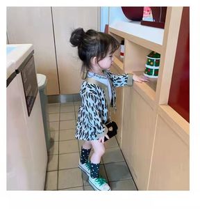 फुजिया 2 pcs/back ryon bun के साथ क्रोकोडाइल क्लिप हेयर एक्सटेंशन चिगनोन बून छोटे पोनीटेल विग बालों का विस्तार बेबी लड़की के लिए एक्सटेंशन - Product Image 4