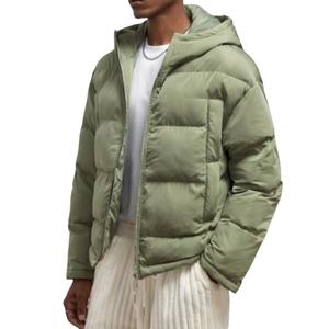 Chaqueta de Hombre Acolchada, Negra, Alta, de Tela, con Forro Térmico, Estilo Softshell, Proveedor OEM - Product Image 2