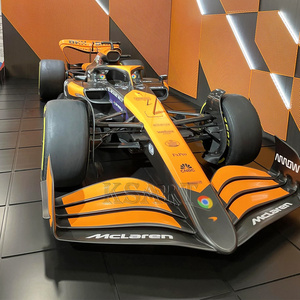 Scultura Personalizzata in Fibra di Vetro di Auto da Corsa F1, Riproduzione Esatta, Versione da Collezione per <span class=keywords><strong>il</strong></span> Mercato Europeo, Artigianato in Resina con Fibra di Carbonio - Product Image 2