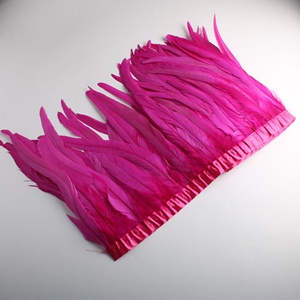 Plumas de Cola de Avestruz Baratas al por Mayor de 20-25 cm, Adorno de Flecos Hechos a Mano <span class=keywords><strong>para</strong></span> Manualidades, Decoración <span class=keywords><strong>para</strong></span> Bodas, Fiestas y Carnavales, Teñidas - Product Image 4