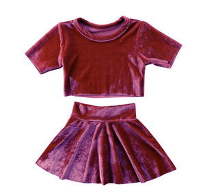 QL2021 Vente en gros de vêtements d'été pour enfants, ensemble deux pièces, haut court en <span class=keywords><strong>velours</strong></span> rouge, <span class=keywords><strong>jupe</strong></span>, tenues pour petites filles - Product Image 3