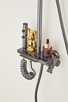 Ensemble de douche de salle de bain d'hôtel moderne en laiton de qualité supérieure avec écran numérique, éclairage d'ambiance, robinets thermostatiques, barre coulissante et jet de pluie doux