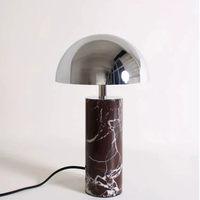 Lampe de table à base de marbre avec abat-jour doré en forme de dôme, lampe de chevet LED à intensité variable, lampe de bureau à brancher pour chambre à coucher, hôtel