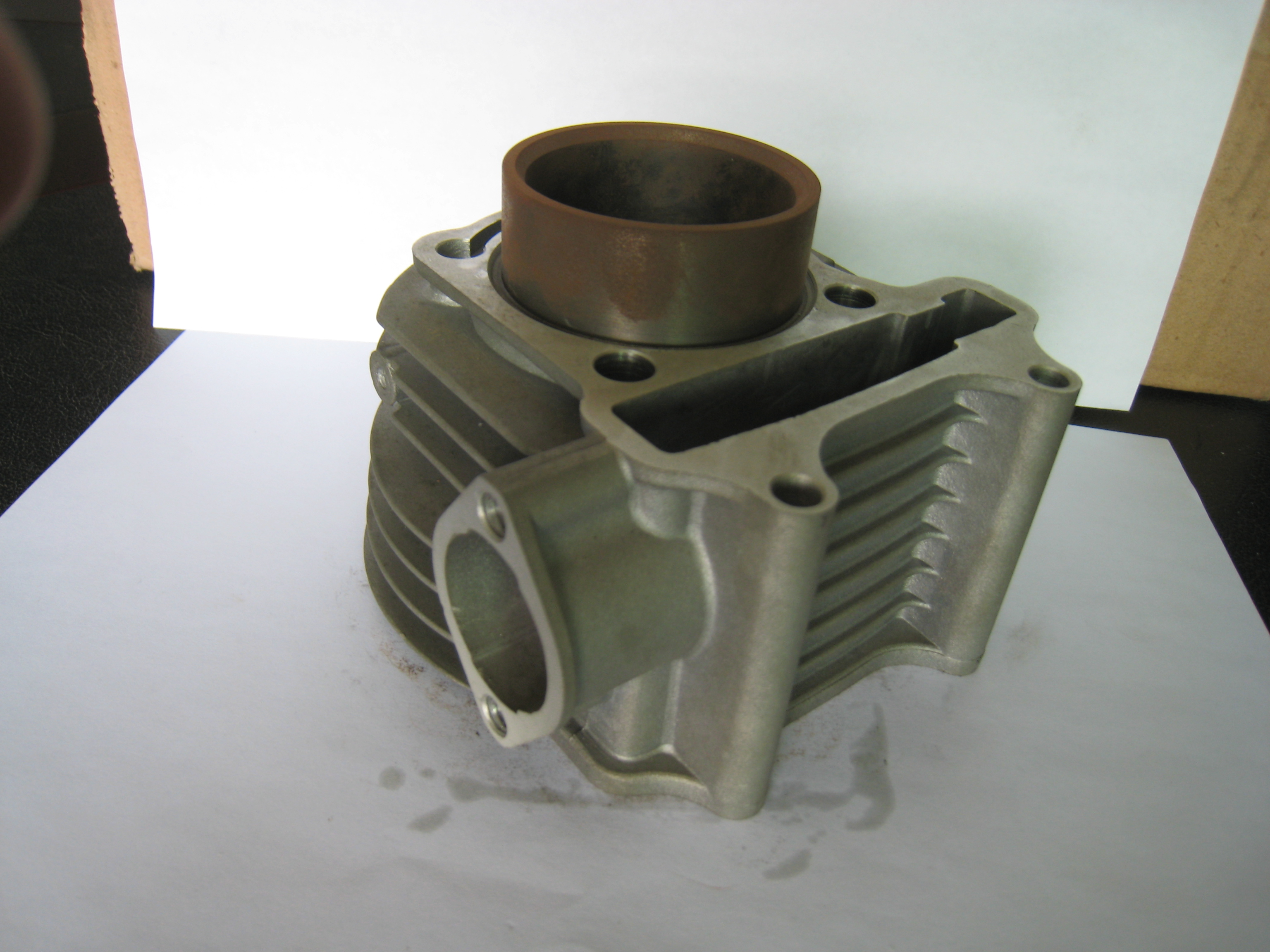 gy6-100 摩托车缸体