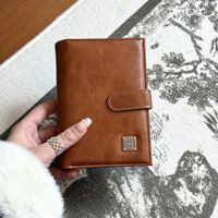 Nouveau porte-passeport multifonctionnel rétro avec pince à billets en PU, cadeau d'entreprise pour les employés, étui à passeport personnalisé avec logo, portefeuille