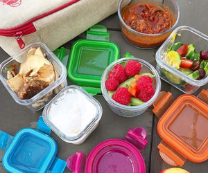 Conteneur alimentaire carré en verre borosilicate avec couvercle en PE, compatible micro-ondes et congélateur, logo personnalisé disponible. - Product Image 3