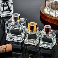 Diffuseur de parfum en verre, bouteille carrée d'huile essentielle aromatique, bâtons de diffuseur de parfum de roseau, bouteilles 50ml 100ml 150ml 200ml