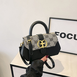 Sac à main tendance pour femmes, nouveau sac à bandoulière vintage imprimé patchwork, luxe léger, polyvalent, pour femmes - Product Image 1