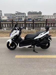 Scooter a Carburante T9 Land Cruiser con Ampio Display LCD, Adatto per Tour in Moto ed Esportabile - Product Image 4