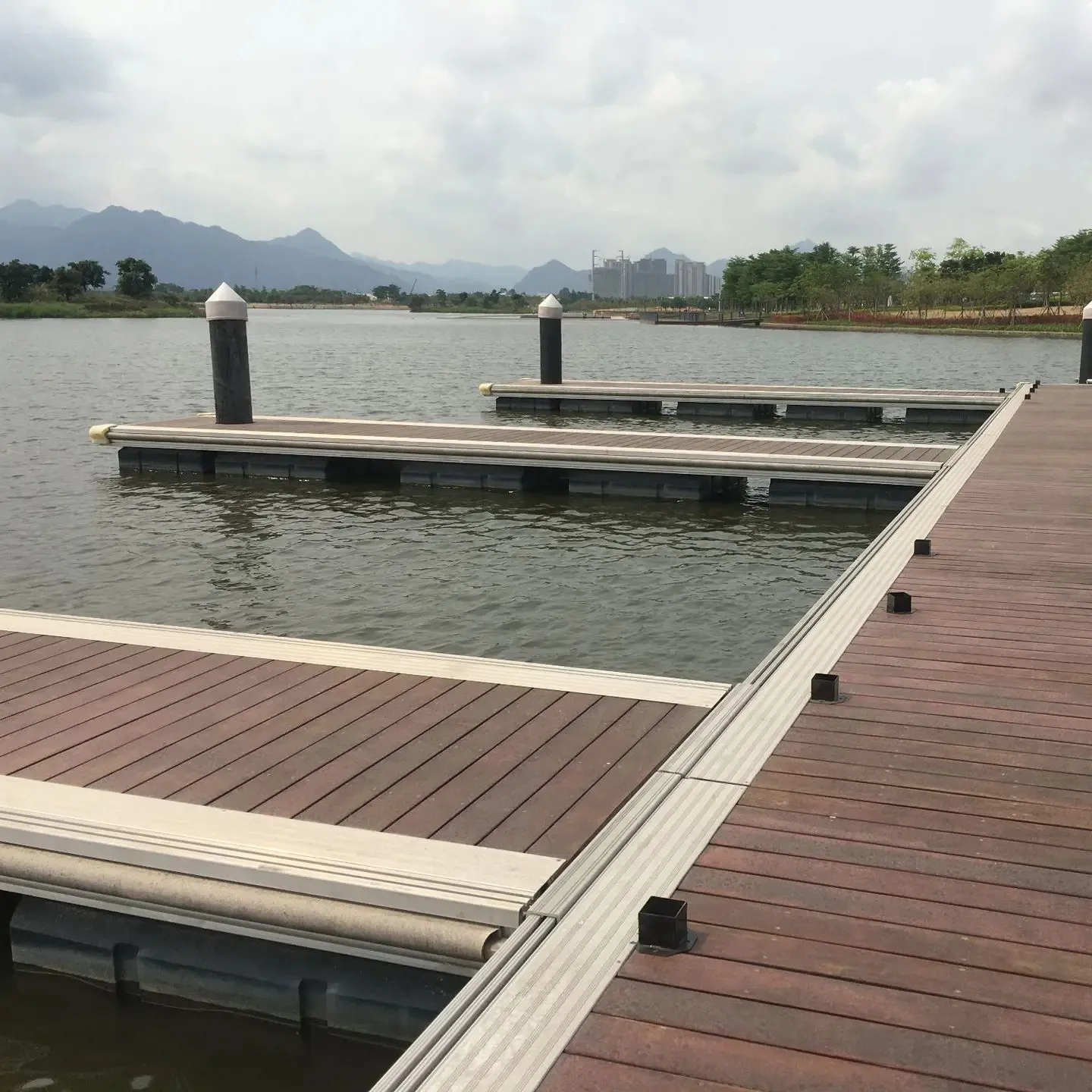 Yüzer duba güvenilir alüminyum Dock sistemi üreticileri ve Gangway fiyatları