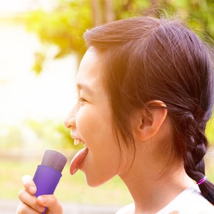 Molde de silicona ecológico de grado alimenticio sin BPA, reutilizable, de fácil desmolde, para helados y paletas de hielo con tapa. - Product Image 3